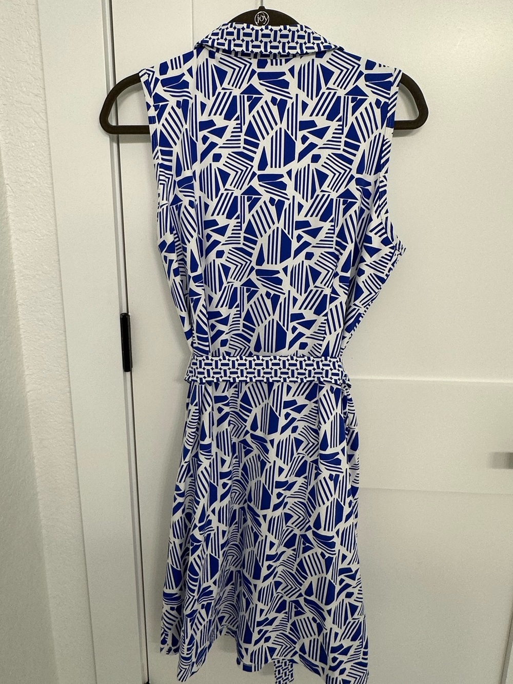 J. McLaughlin Sleeveless Blue and White Geometric Shirt Dress - Picture 3 of 3